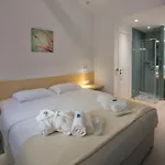 招待所 8kto 4*